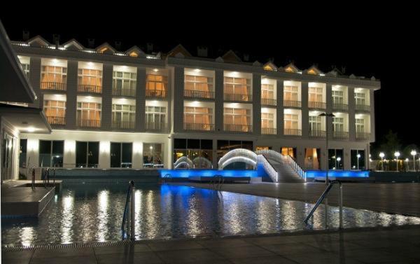 ילובה White Palace Hotel מראה חיצוני תמונה