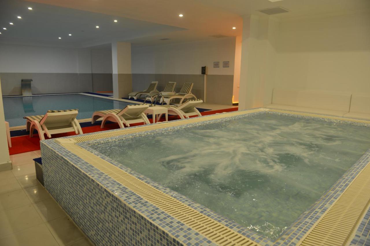 ילובה White Palace Hotel מראה חיצוני תמונה