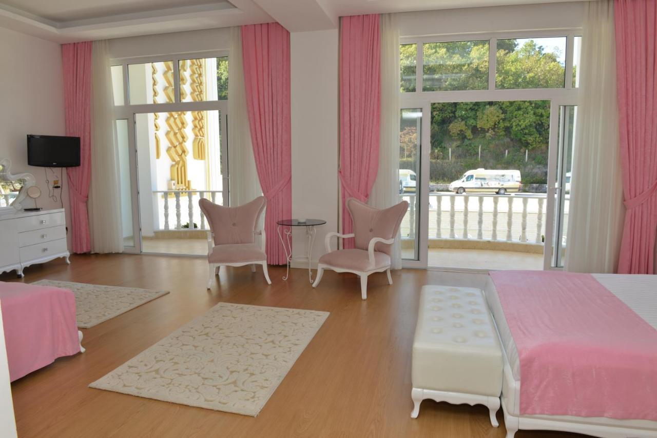 ילובה White Palace Hotel מראה חיצוני תמונה