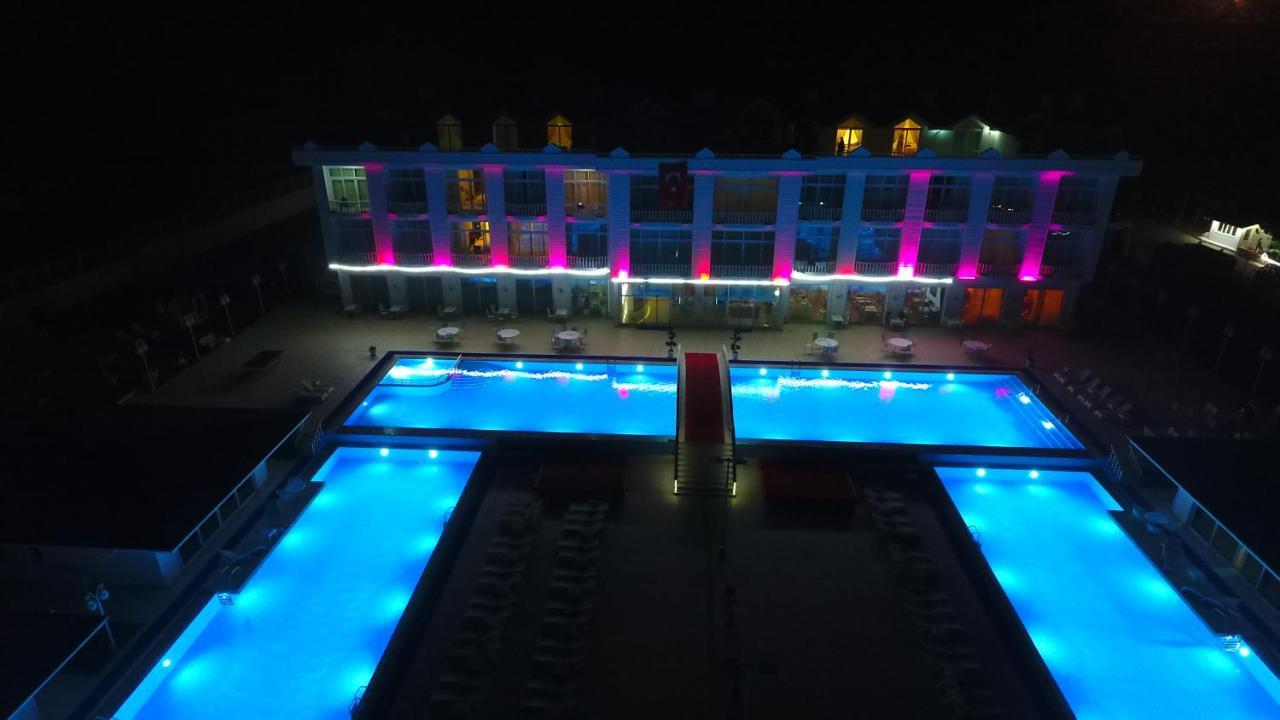 ילובה White Palace Hotel מראה חיצוני תמונה
