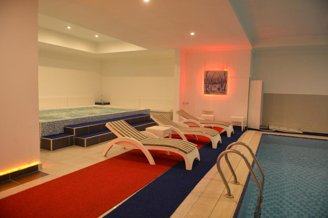 ילובה White Palace Hotel מראה חיצוני תמונה