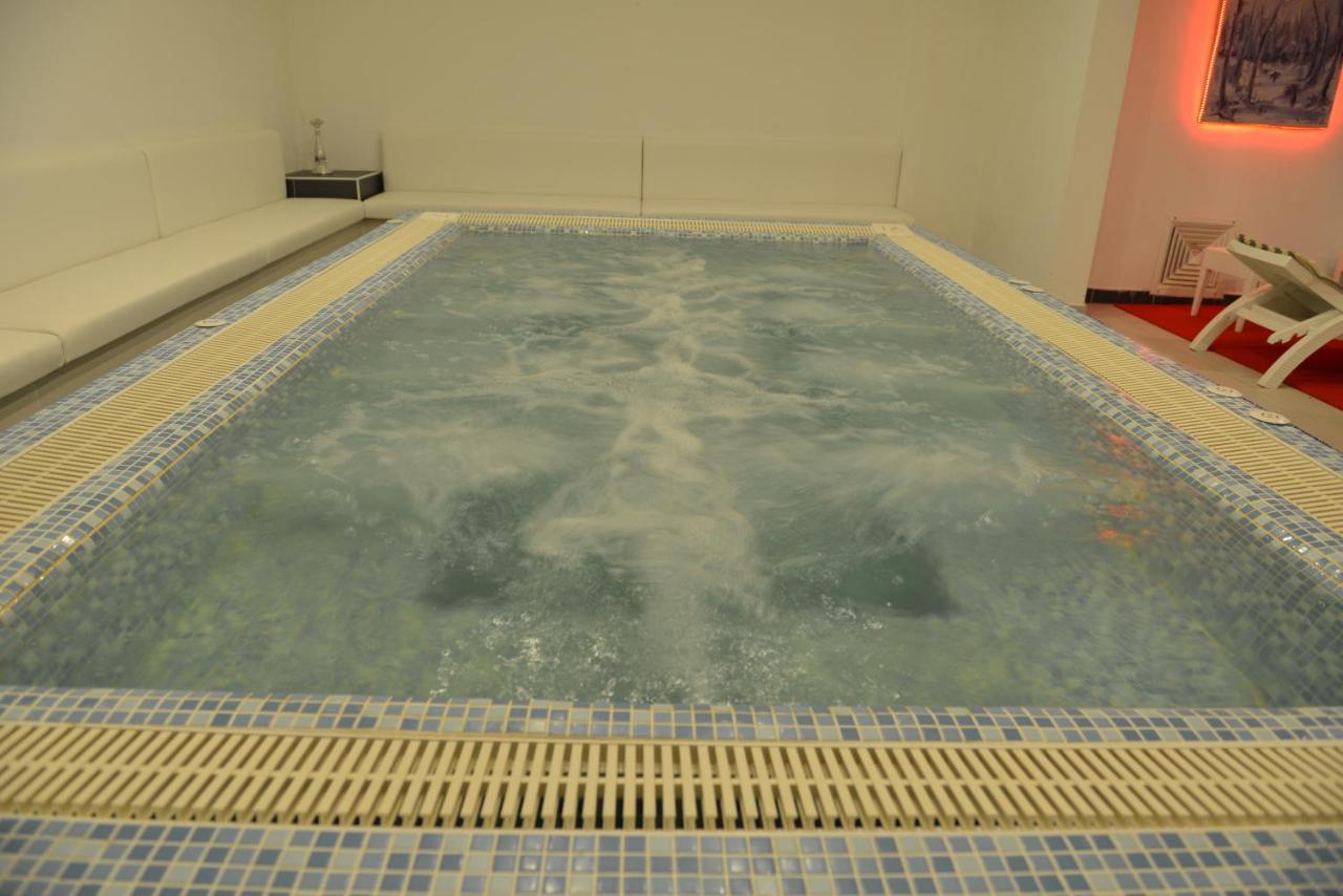 ילובה White Palace Hotel מראה חיצוני תמונה