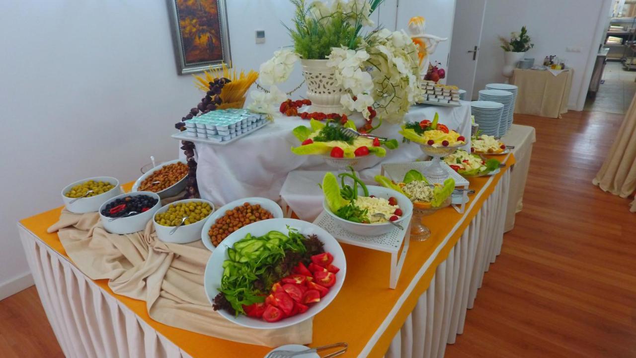 ילובה White Palace Hotel מראה חיצוני תמונה